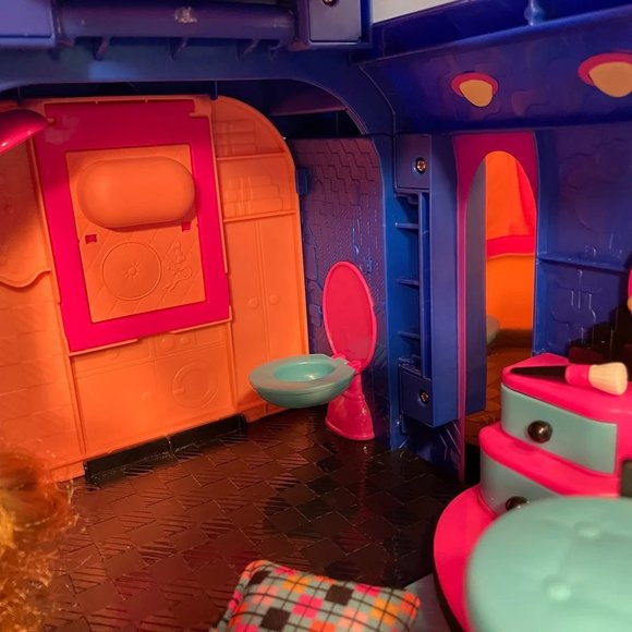 Toys - Picture 3 of 4